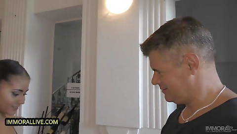 Make & big booty on the beach