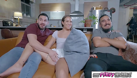 Sexy chick fucked in the kitchen and-makopr ladyboyvice