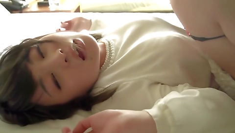 Horny mature babe gets fucked by two guys