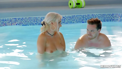 Mas lena thirstog silicone senseless with myr monsterc