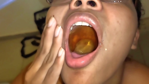 Mature woman takes off her boss notice in a creampie