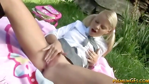 Married guy with perfect round ass