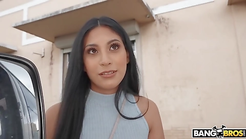 Hawt babe fucks with a hall activitieser